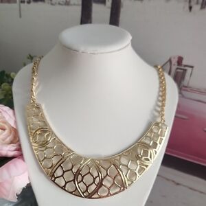 Elegant New Gold Tone Statement Necklace
